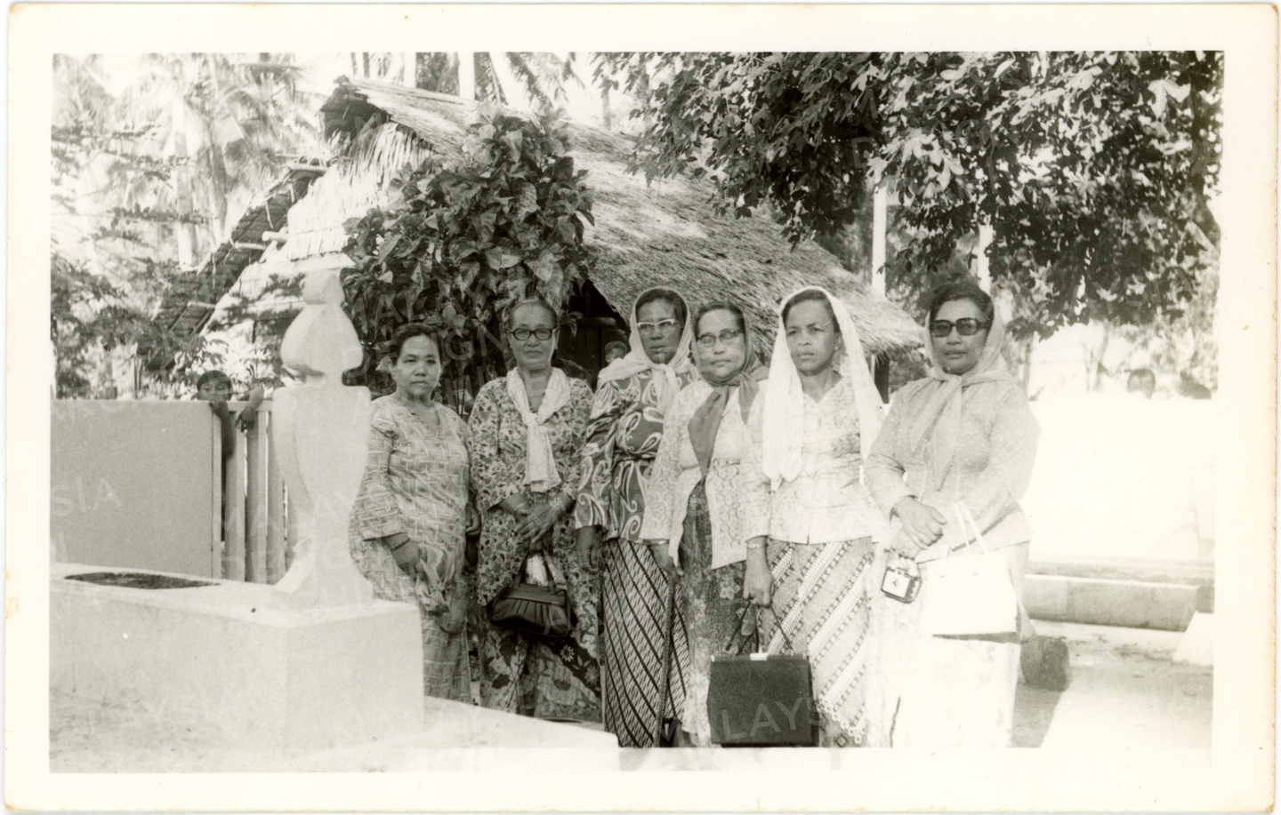 Wanita UMNO at Makam Mahsuri 01